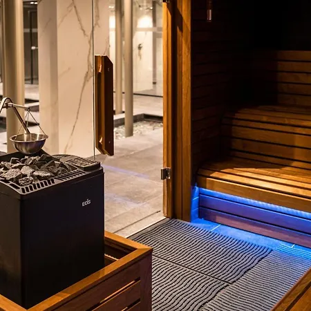 Vinifera Wine & 5 Stars Superior 5* 블로톤퓌레드