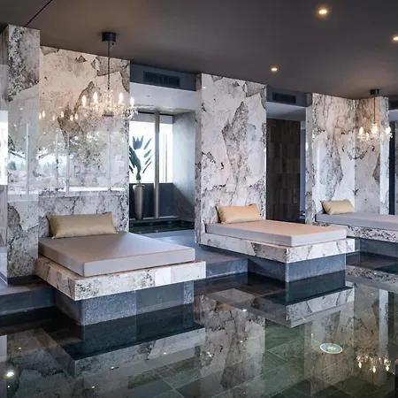 Vinifera Wine & 5 Stars Superior