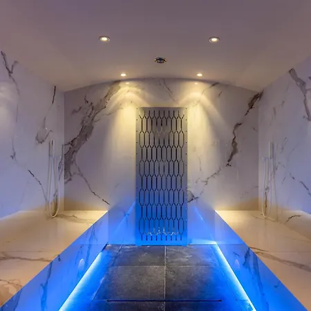 Vinifera Wine & 5 Stars Superior Hotel 5*