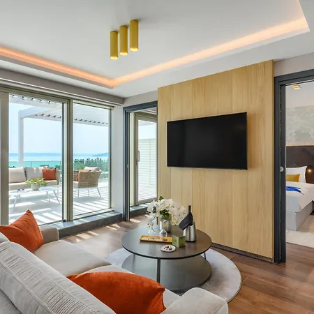 Vinifera Wine & 5 Stars Superior 호텔 블로톤퓌레드