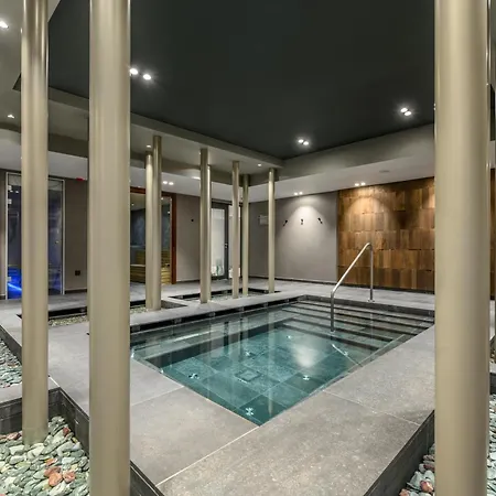 Vinifera Wine & 5 Stars Superior 호텔