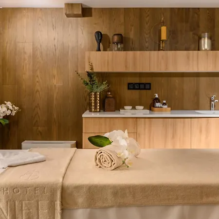 Vinifera Wine & 5 Stars Superior