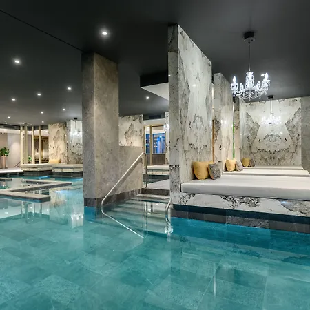 Vinifera Wine & 5 Stars Superior