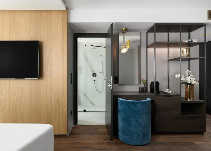 Vinifera Wine & 5 Stars Superior 5*