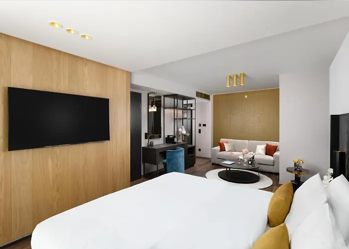 Vinifera Wine & 5 Stars Superior ホテル