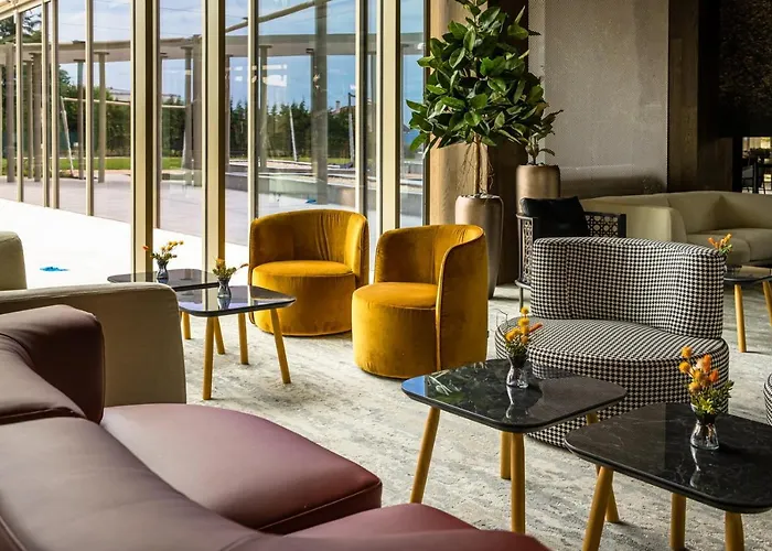 Vinifera Wine & 5 Stars Superior Hotel