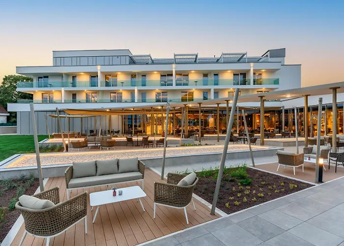 Vinifera Wine & 5 Stars Superior Hotel Balatonfüred