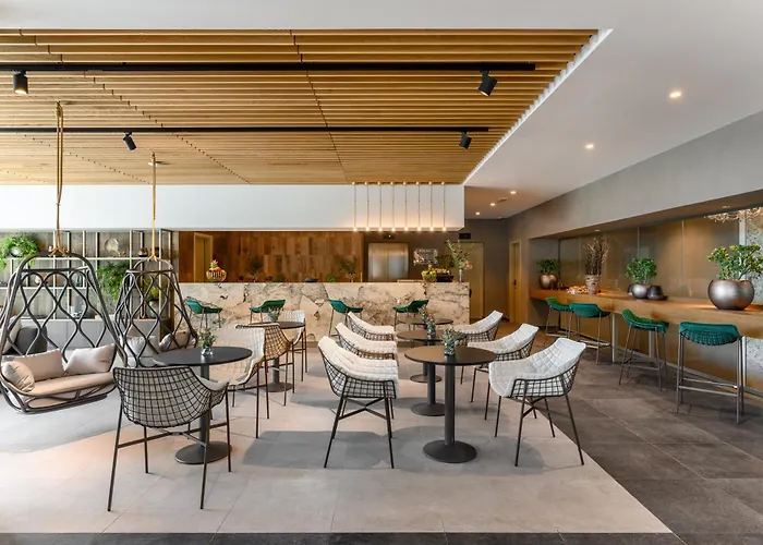 Vinifera Wine & 5 Stars Superior 5*