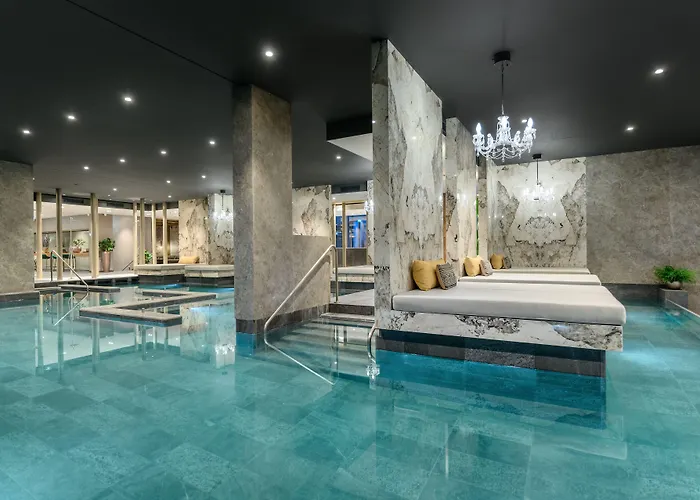 Vinifera Wine & 5 Stars Superior