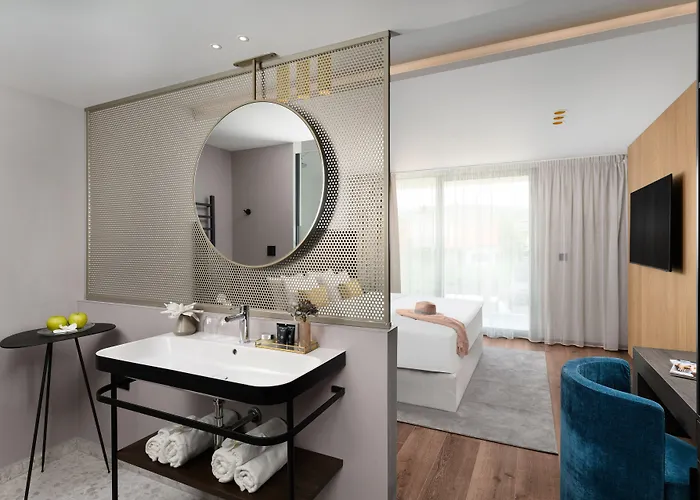 Vinifera Wine & 5 Stars Superior ホテル 5*